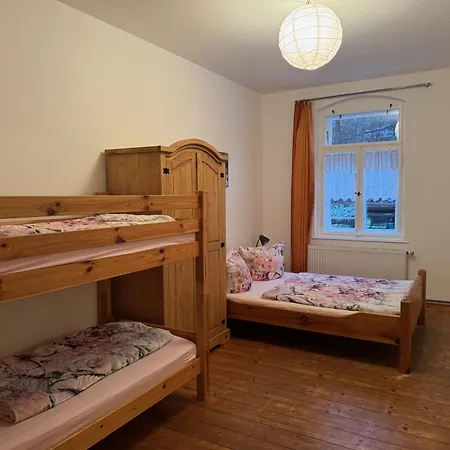 Pfaffenstein In Der Alten Foersterei * Зебниц